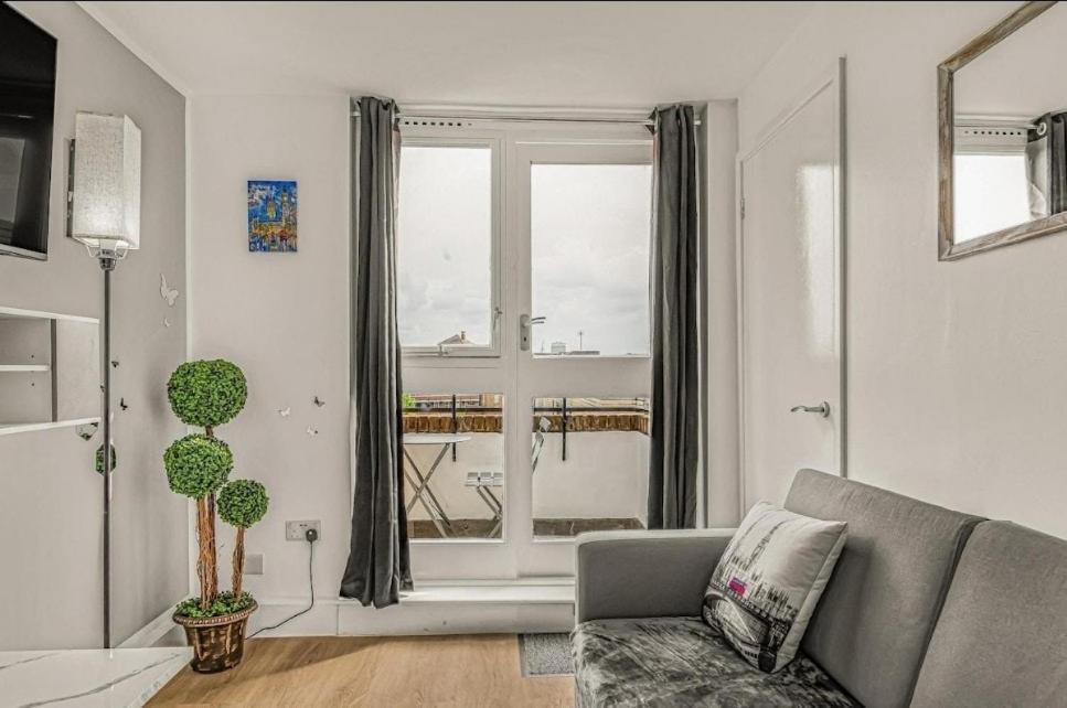 Amazing Marina-Overlooking 1Bed London Luaran gambar