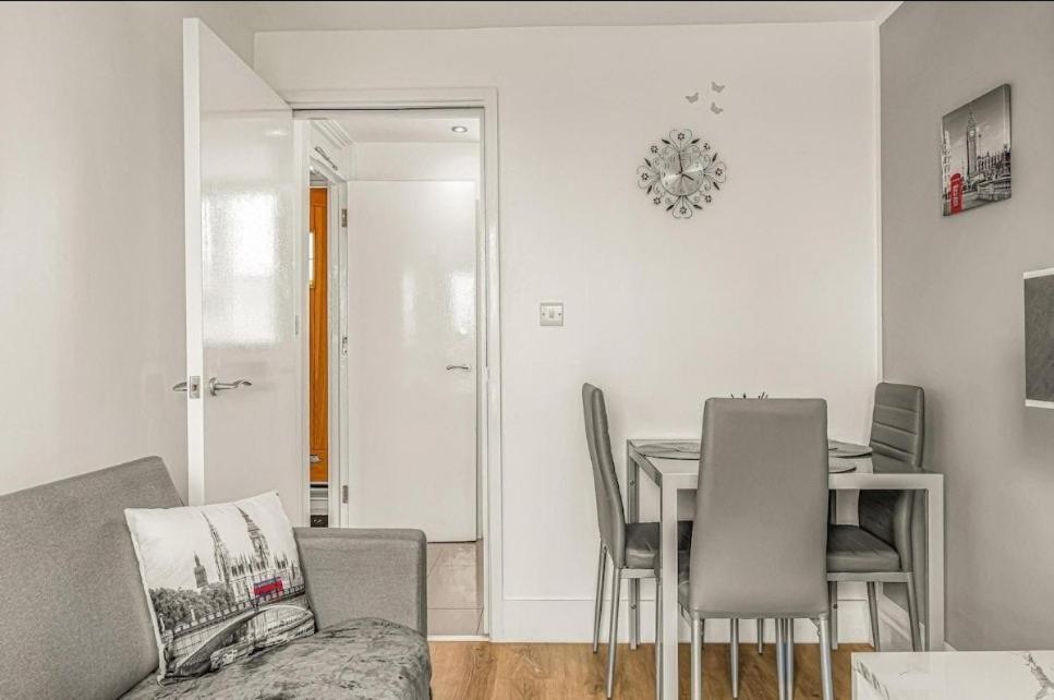Amazing Marina-Overlooking 1Bed London Luaran gambar