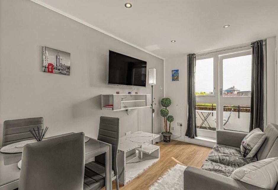 Amazing Marina-Overlooking 1Bed London Luaran gambar