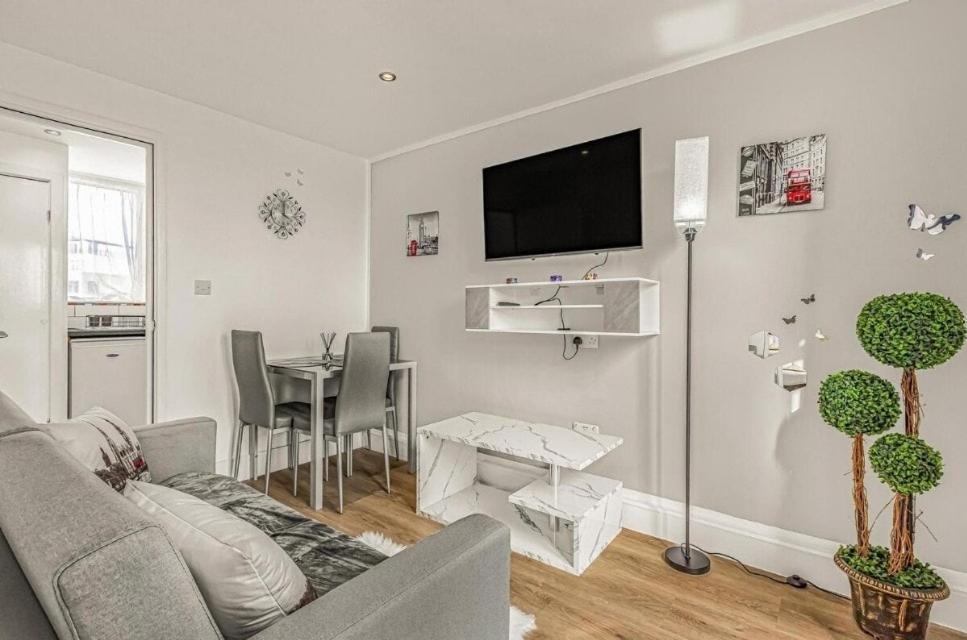 Amazing Marina-Overlooking 1Bed London Luaran gambar
